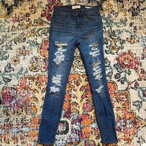 PacSun distressed jegging